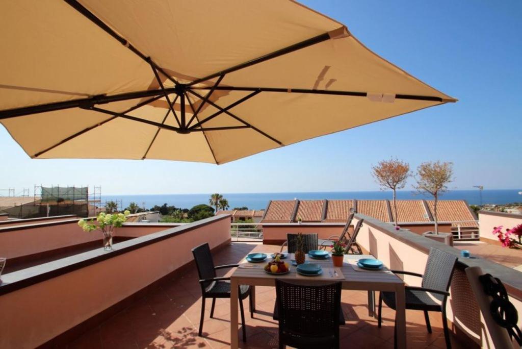 Sunnyhomecefalu39 Exterior photo