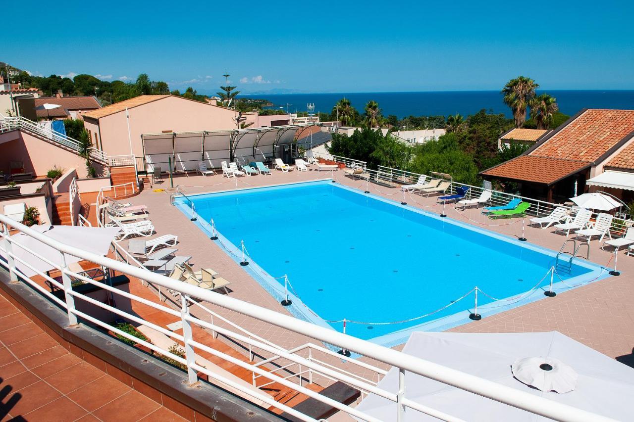 Sunnyhomecefalu39 Exterior photo